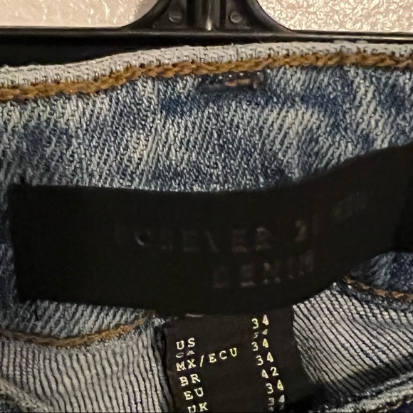 Brand New Forever 21 Skinny Jeans - Picture 4 of 7